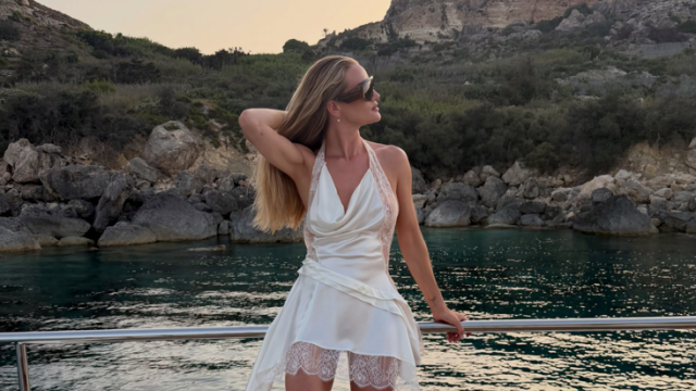 Η νέα ζωή του babydoll dress: 7+1 σύγχρονοι συνδυασμοί
