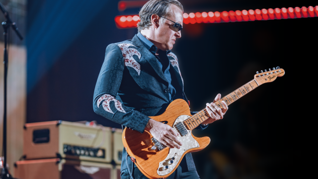 Joe Bonamassa: Ο σούπερ σταρ του μπλουζ ροκ έρχεται το καλοκαίρι στην Αθήνα για συναυλία 
