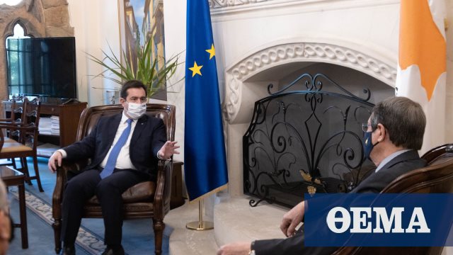 Λευκωσία.  Ο Αναστασιάδης և Ο Μιταράκης συζητά την πίεση աստանի Ελλάδα և Κύπρος