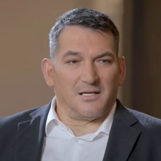 Πύρρος Δήμας: Η σύζυγός μου πριν πεθάνει μου είχε πει ότι ήμουν μικρός και έπρεπε να φτιάξω τη ζωή μου