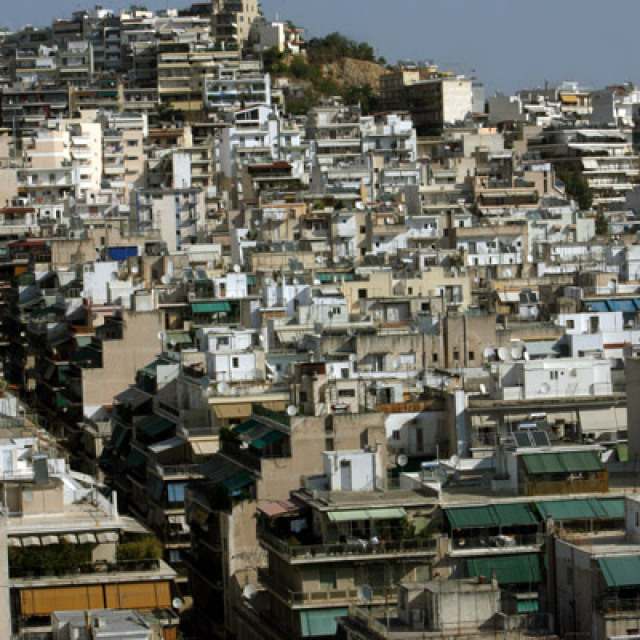 Added levy of 40 euros per sqm in "regulated semi-open" spaces