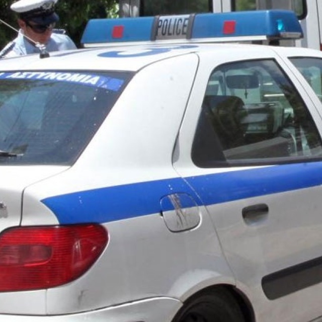 Ψάχνουν να βρουν την χασισοφυτεία νεαρού