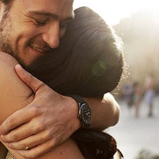 Twitter embraced the hugging day with hugfest