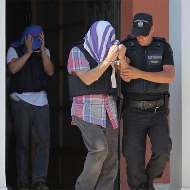 Τι φοβούνται και μετέφεραν στην Καβάλα τους «8» Τούρκους