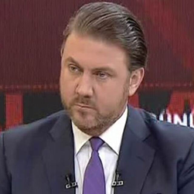 Προκαλεί σύμβουλος του Ερντογάν: «Ούτε ο 6ος, ούτε ο 66ος στόλος, τίποτα δεν μπορεί να μας γονατίσει»