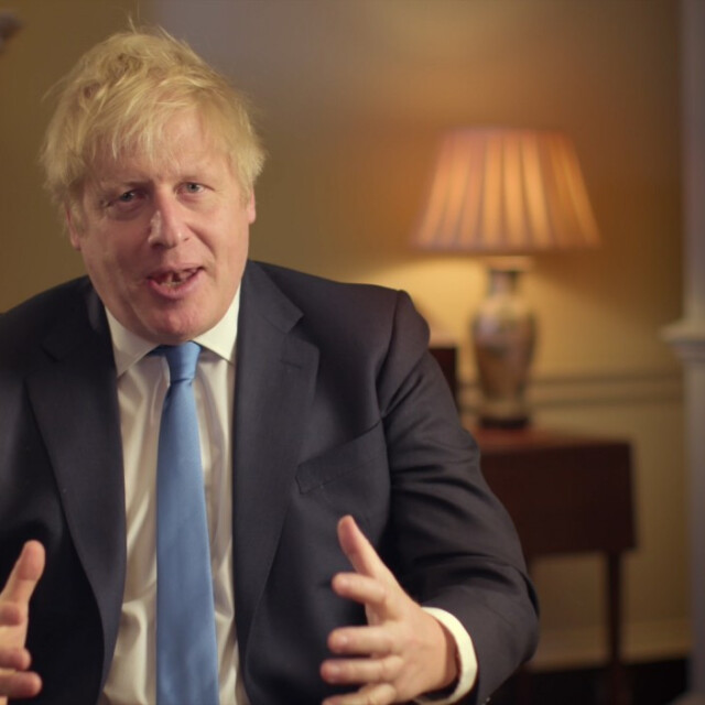 Κορωνοϊός στη Βρετανία: Και με sms προσπαθεί τώρα η κυβέρνηση Τζόνσον να πείσει τους πολίτες να μείνουν σπίτι