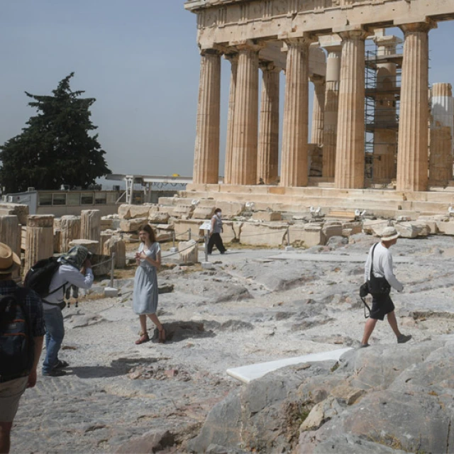 Τουρισμός: Το νέο μεγάλο στοίχημα της χώρας με «σύμμαχο» τα διεθνή δημοσιεύματα και την αξιοπιστία