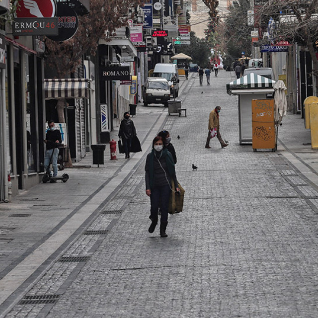 Δεκαπεντάχρονη μαθήτρια έδωσε εντολή να ξυλοκοπήσουν και να πνίξουν 16χρονη στην οδό Ερμού 