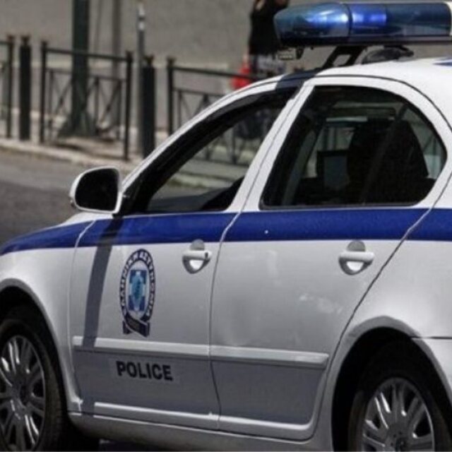 Συναγερμός στα νότια προάστια: Άντρας επιτίθεται σε ανήλικες - Οι καταγγελίες για τον «σάτυρο με το τζόκεϊ»