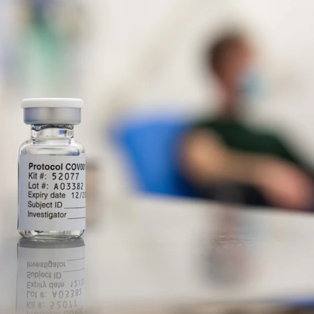 Διαθέσιμα από Τετάρτη όλα τα εμβόλια για όλους τους ενήλικους πολίτες της χώρας - Ανοίγει η πλατφόρμα για τους 18-24 - Τι θα γίνει με το AstraZeneca