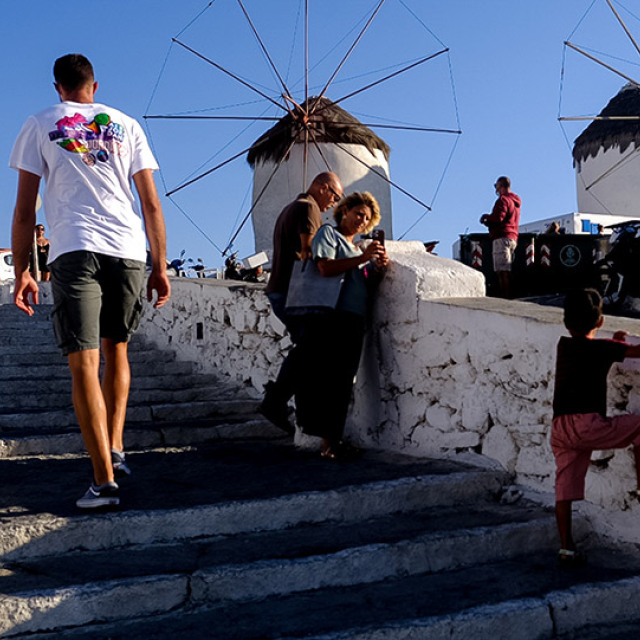 Παπαευαγγέλου για μετάλλαξη Δέλτα: Νέοι που γυρίζουν από τα νησιά μεταδίδουν τον ιό σε συγγενείς 