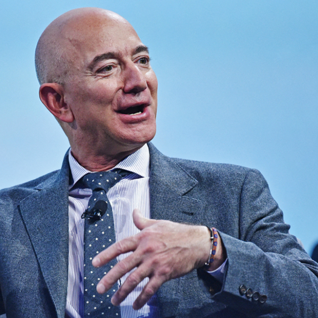 Τζεφ Μπέζος: Συμβουλεύει τους καταναλωτές ενόψει Black Friday - «Μην ψωνίσετε»