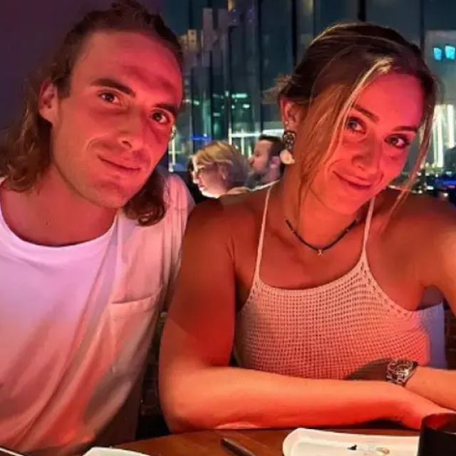 Στέφανος Τσιτσιπάς και Πάουλα Μπαντόσα ζουν τον έρωτα τους στο Ντουμπάι - Δείτε φωτογραφίες και βίντεο 