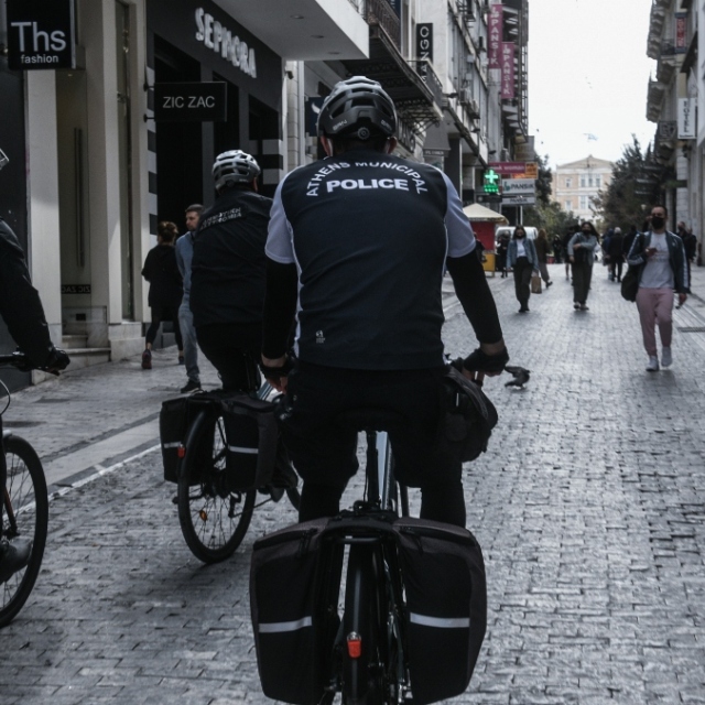 «Τρέχουν» να εισπράξουν παλιά πρόστιμα και κλήσεις της δημοτικής αστυνομίας