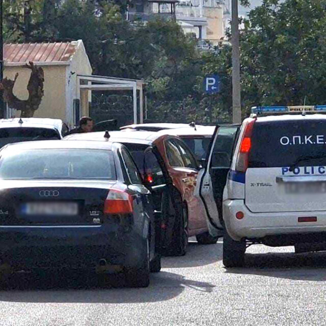 Οι δύο ΟΥΚάδες θα όπλιζαν με εκρηκτικά το πρώην στέλεχος των Πυρήνων της Φωτιάς - Στον εισαγγελέα οι 4 συλληφθέντες
