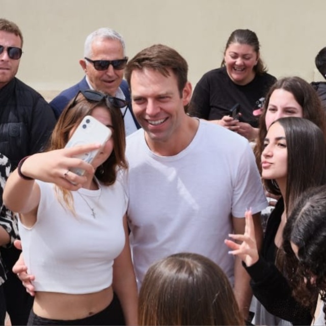 Κασσελάκης: «Είμαι και για πρωθυπουργός και για μπύρες-Εφικτό να είμαστε πρώτο κόμμα στις ευρωεκλογές» 