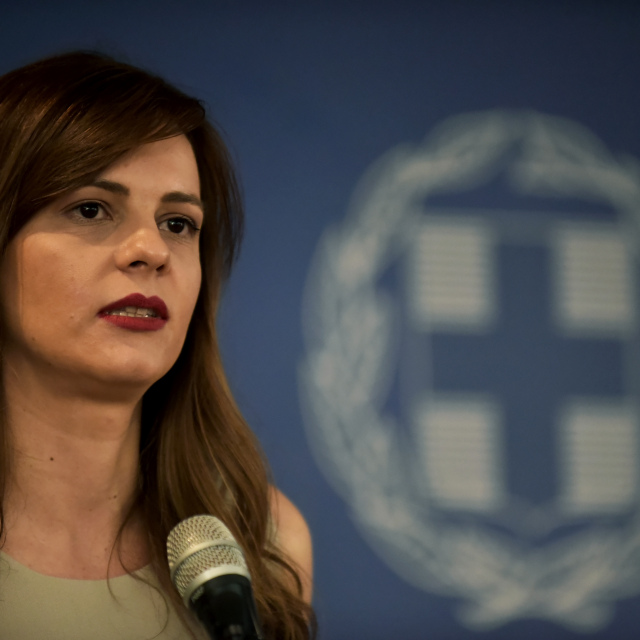 Φέρνουν επίδομα για απλήρωτους εργαζόμενους και ελεύθερους επαγγελματίες