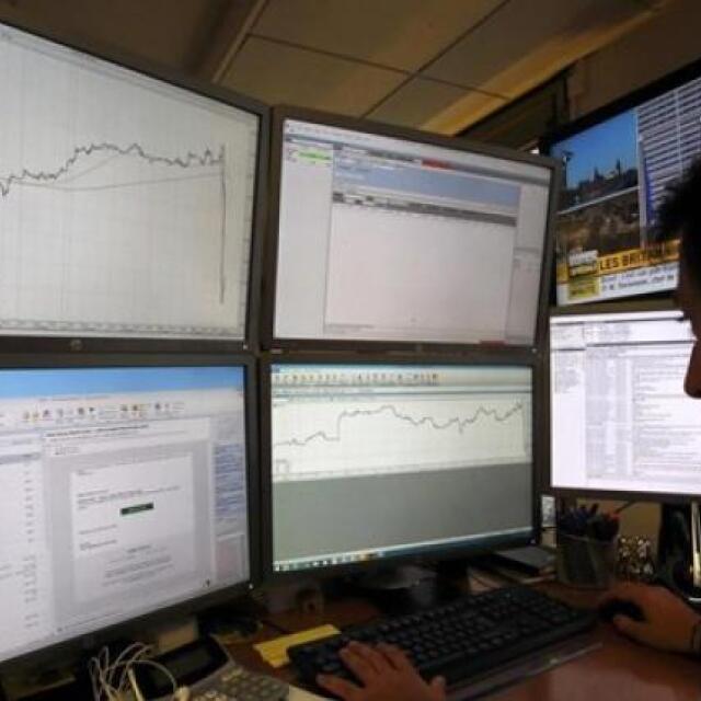 Το 10ετές ελληνικό ομόλογο έπεσε στο 3% μετά τη συντριβή του ΣΥΡΙΖΑ 