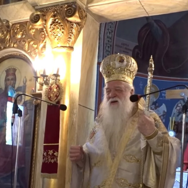 Παραιτήθηκε ο Μητροπολίτης Καλαβρύτων Αμβρόσιος