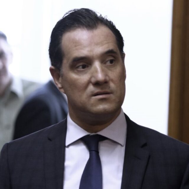 Κορωνοϊός: Πρώτα κρούσματα αισχροκέρδειας - Με πρόστιμα έως και 150.000 ευρώ απειλεί ο Άδωνις - «Θα σκίσω όποιον το κάνει»