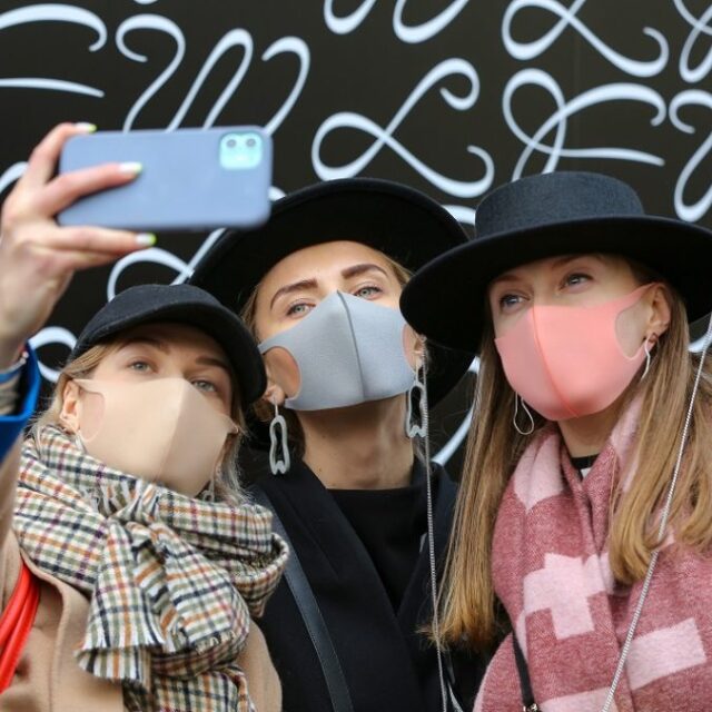 Όταν η «ελίτ» πρώτη σειρά των fashion shows έγινε παγκόσμια απειλή για τη δημόσια υγεία;