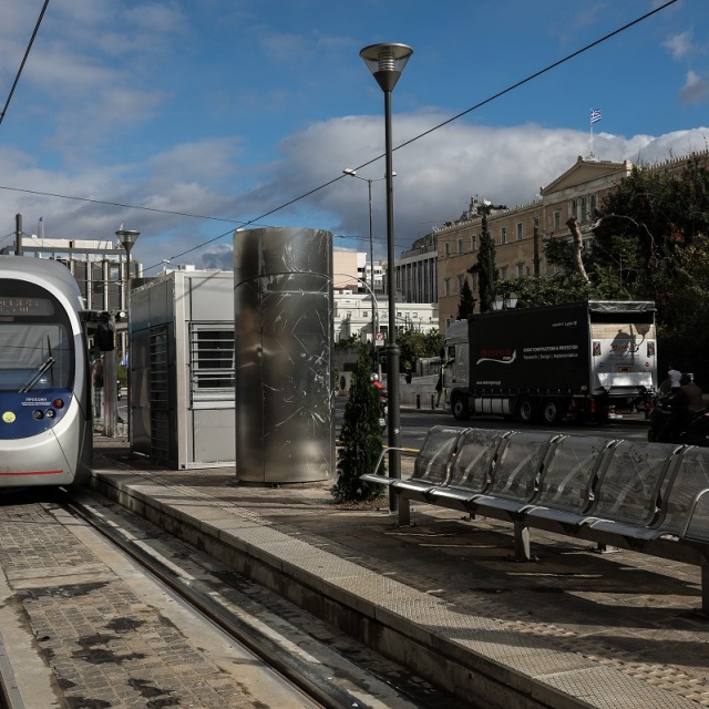 Τραμ: Ξεκίνησαν τα δρομολόγια από το Σύνταγμα