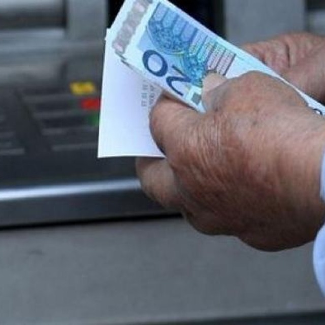 Πότε θα πληρωθούν αποζημιώσεις, δώρα και επιδόματα ανεργίας