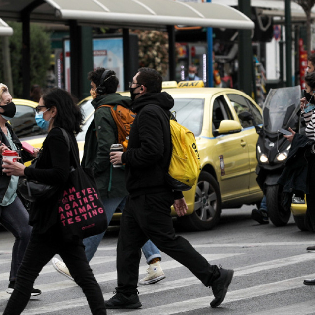 Κούρεμα φόρων: Ποιους και πόσο ωφελούν οι 5 νέες ελαφρύνσεις