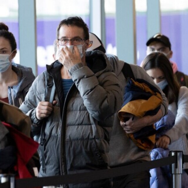 Κορωνοϊός: Όλα δείχνουν ότι θα μας απασχολήσει και τον φετινό χειμώνα - Πώς θα εξελιχθεί η πανδημία