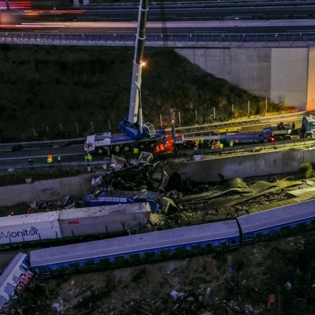 Σύγκρουση στα Τέμπη: Μαρτυρία-κλειδί - «Ο επιθεωρητής Λάρισας δεν έπρεπε να βάλει μόνο του τον μοιραίο σταθμάρχη»