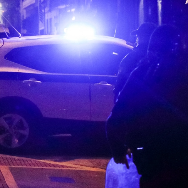 Εξάρχεια: Άνδρας επιτέθηκε σε 13χρονη και δύο γυναίκες - Τον περιγράφουν ως ξανθό με γαλάζια μάτια