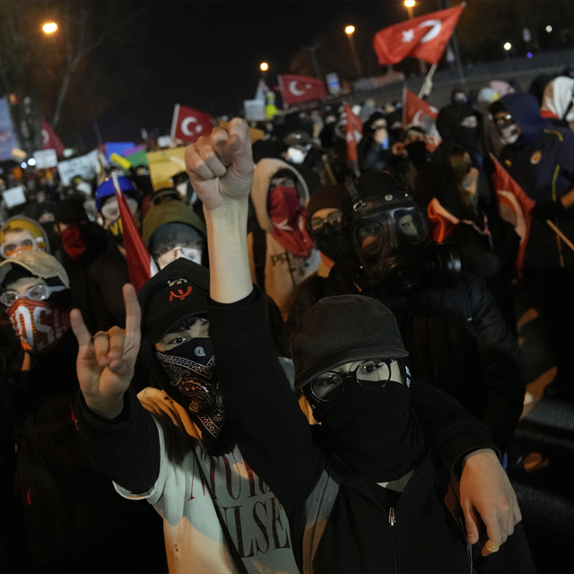 15 εκατομμύρια Τούρκοι πήγαν στις κάλπες για να στηρίξουν τον προφυλακισμένο Ιμάμογλου - Ο ίδιος κάλεσε «το έθνος να αγωνιστεί»
