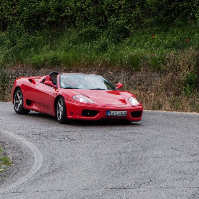 Αυτή και αν είναι ατυχία: Αγόρασε τη Ferrari των ονείρων του μετά από 10 χρόνια αποταμίευσης και κάηκε σε μια ώρα (vid)