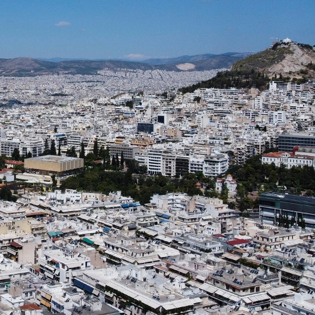 Η προθεσμία για τις μειώσεις ΕΝΦΙΑ λήγει αύριο: Όλα όσα πρέπει να ξέρουν οι ιδιοκτήτες ακινήτων