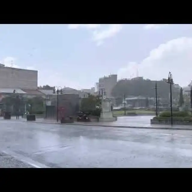 Καλοκαιρινή μπόρα στη Λάρισα