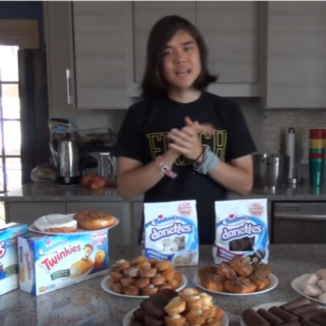 Do you know what a “professional eater” is? (CRAZY VIDEO)