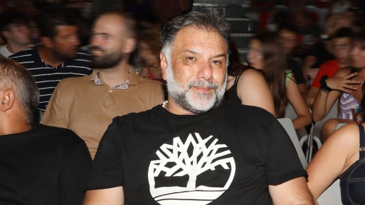 Γρηγόρης Αρναούτογλου για τη μητέρα του: Είναι πάρα πολύ δύσκολο να μη σε αναγνωρίζει, να σε λέει με άλλο όνομα