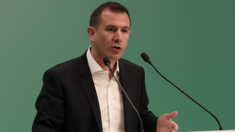 Ο Δουδωνής του ΠΑΣΟΚ τρολάρει την ΕΛΑΣ: Επιδεινώθηκε η νόσος της εξαφάνισης στελεχών, μετά τον Σιακαντάρη χάθηκε κι ο Καρτερός