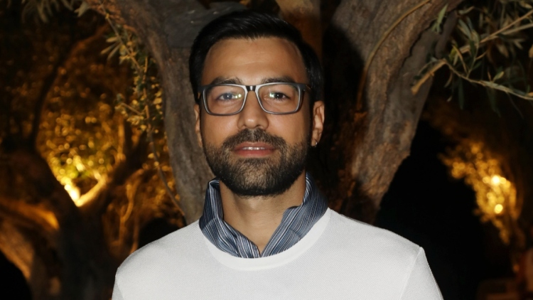 Αντρέας Γεωργίου: Όταν ένιωσα ότι μεγαλώνω, σκέφτηκα τη μονογονεϊκότητα, να αποκτήσω παιδί μέσω παρένθετης μητέρας 