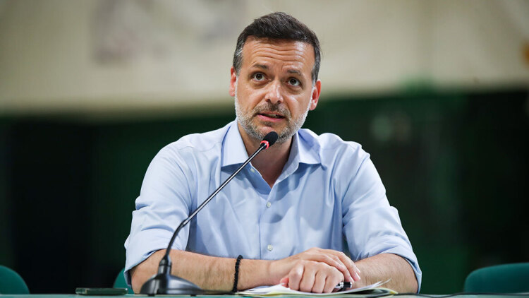 Το σχέδιο της κυβέρνησης για την καύση απορριμμάτων είναι καλοκαιρινό δώρο για λίγους, λέει ο Χάρης Δούκας
