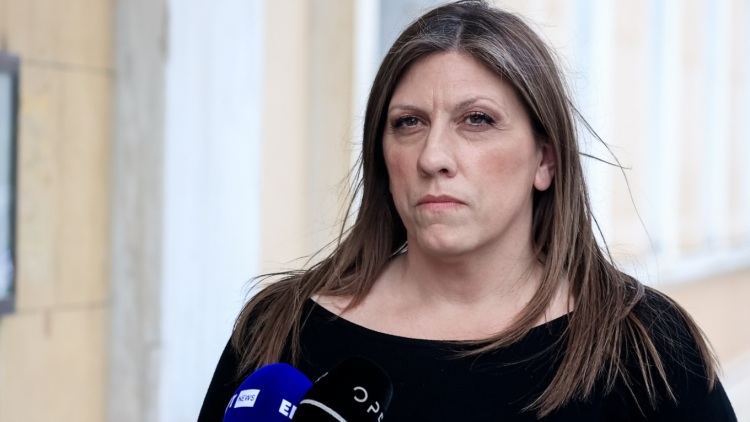 Κωνσταντοπούλου κατά Τσίπρα: Είναι απατεώνας, γελοιοποίησε τη χώρα, πήγε ΗΠΑ χωρίς να ξέρει αγγλικά και μπαμπάλιζε στον Κλίντον