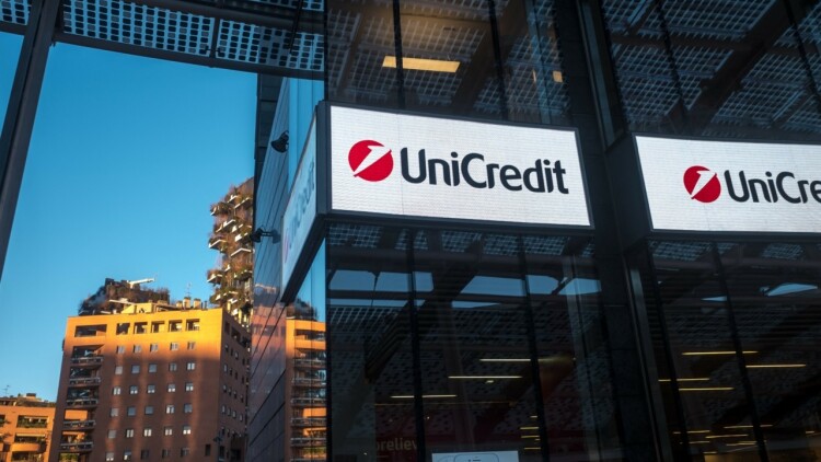 UniCredit: Ανοιξε και επίσημα τη δημόσια πρόταση €35 δισ. για την εξαγορά της Commerzbank