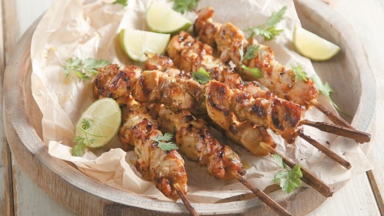 Είναι το καλαμάκι κοτόπουλο η πιο υγιεινή επιλογή στα σουβλατζίδικα;