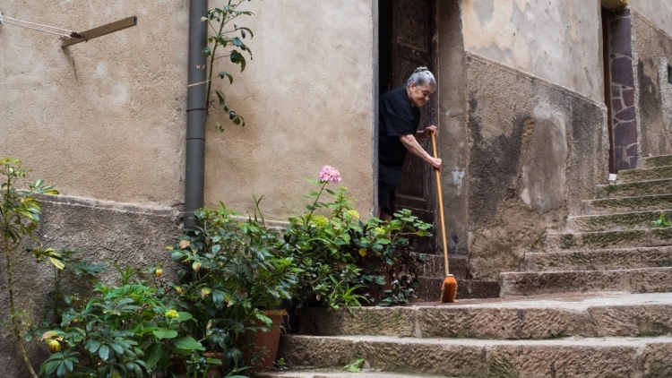 Ιταλία: Αυξάνονται οι άνω των 100 ετών – Τα μυστικά της μακροζωίας 