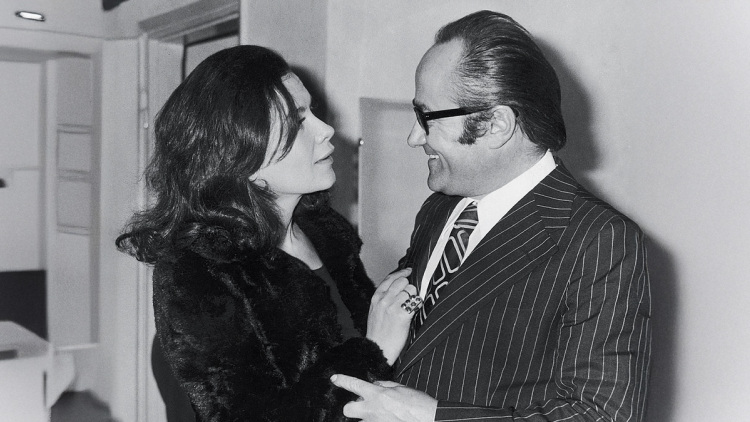 Άγνωστες ιστορίες της Βουγιουκλάκη, της Καρέζη και άλλων αστέρων - Οι διηγήσεις του γυναικολόγου των διασήμων Νίκου Παπανικολάου