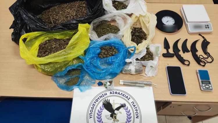 Έπιασαν ζευγάρι με 1,3 κιλά κάνναβη στην Πάτρα, θα έβγαζαν έως και 40.000 ευρώ αν την πουλούσαν
