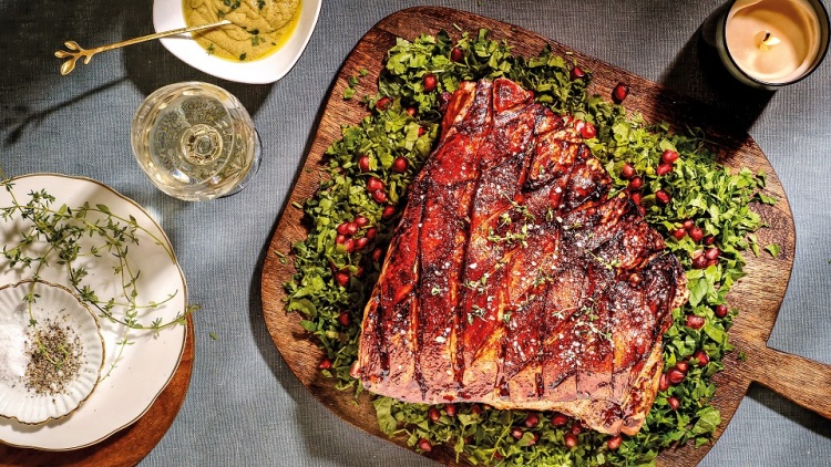 Χοιρινή πανσέτα με γλάσο πετιμεζιού και πουρές πατάτες με καβουρμά
