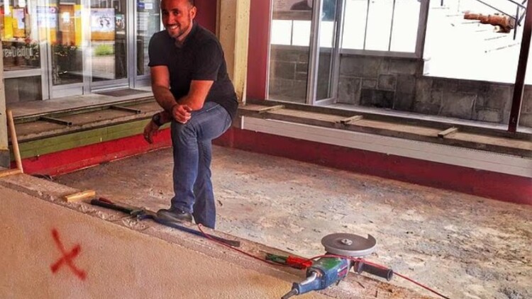 Οι φωτογραφίες που «καίνε» τους ιδιοκτήτες του μπαρ στο Κραν Μοντανά: Στο μικροσκόπιο για ανθρωποκτονία εξ αμελείας