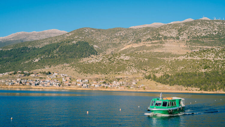 Slow Travel: Γιατί οι παραλίμνιες αποδράσεις σημειώνουν διαρκή άνοδο στις προτιμήσεις των ταξιδιωτών