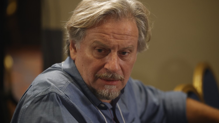 «Χαίρε Καίσαρ! Εγώ σε διαγράφω οριστικά» -Η απάντηση του Θανάση Οικονόμου στην διαγραφή του από τον Κασσελάκη
